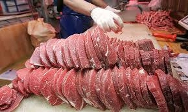 Κατάσχεση ακατάλληλου βοδινού κρέατος σε αποθήκη στο Πέραμα