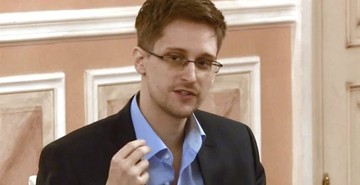 Η Σουηδία βράβευσε τον Εντουαρντ Σνόουντεν