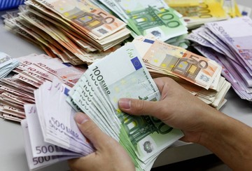 Πώς θα ρυθμίσετε τα χρέη σε εφορία και ασφαλιστικά ταμεία με δόση από 50 ευρώ τον μήνα (πίνακες) 
