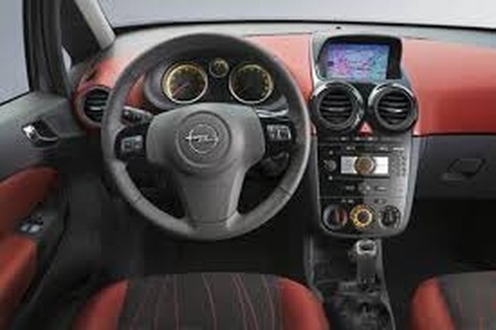 Προληπτικοί έλεγχοι σε Opel Corsa D και Adam για τον άξονα τιμονιού  