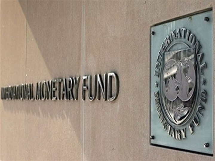 Οι παγκόσμιες ανισορροπίες και η υποτίμηση του ευρώ σε νέα έκθεση του ΔΝΤ 