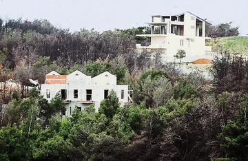 Στο ΣτΕ ο νέος νόμος για τη νομιμοποίηση αυθαιρέτων