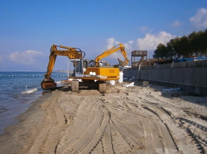 ΣτΕ: Υποχρεωτική η κατεδάφιση των αυθαιρέτων στον αιγιαλό