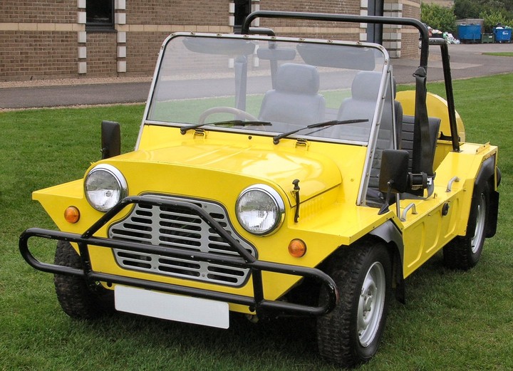 Το Mini Moke επιστρέφει χάρη σε έναν Ελληνα