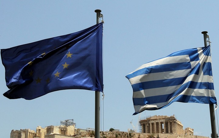Στο 12,2% του ΑΕΠ το δημόσιο έλλειμμα της Ελλάδας και το χρέος στο 174,9%