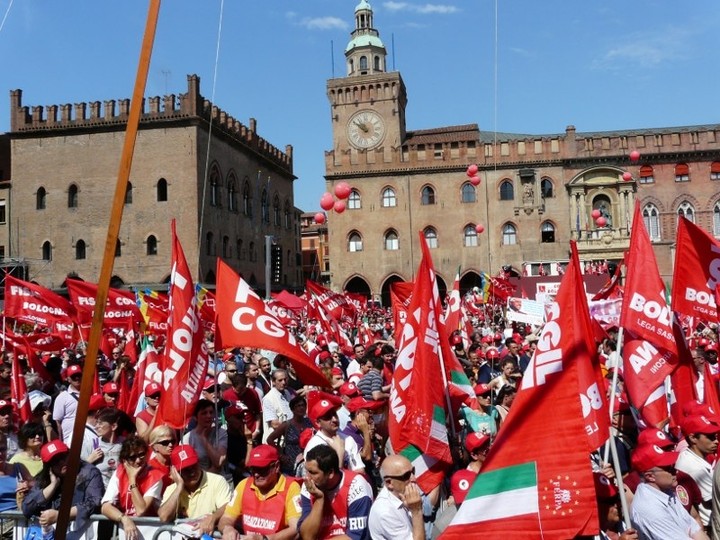 Τα συνδικάτα στην Ιταλία ετοιμάζουν διαδηλώσεις για τα εργασιακά