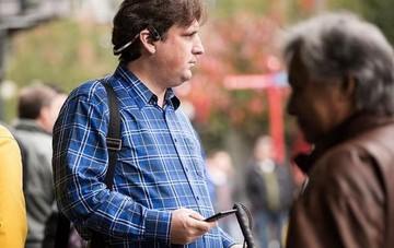 Ανθρωποι με προβλήματα όρασης "βλέπουν" μέσα από ακουστικά της Microsoft