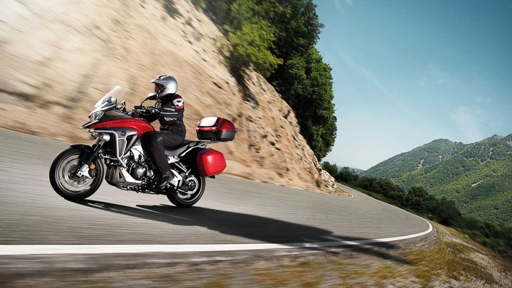 Η νέα Honda VFR800X Crossrunner