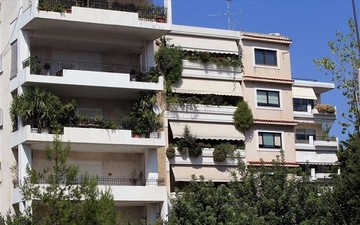ΤτΕ: Μικρότερη μείωση στις τιμές των ακινήτων το τρίτο τρίμηνο του έτους