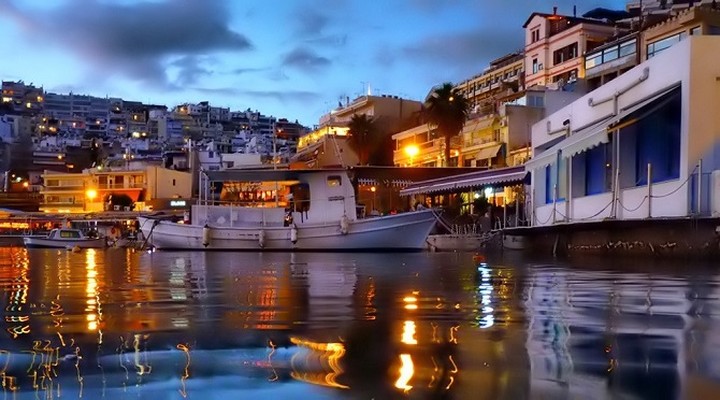 Τροπολογία για παράταση της κατεδάφισης καταστημάτων στο Μικρολίμανο