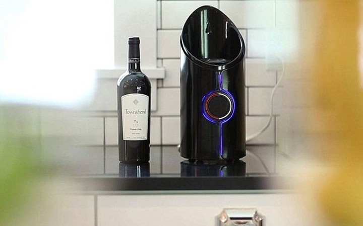 Gadget παλαιώνει το κρασί μετατρέποντάς το σε εκλεκτό οίνο
