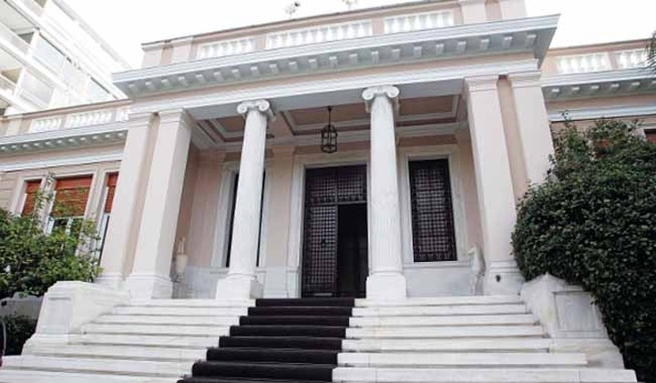 Σε εξέλιξη η συνάντηση Σαμαρά-Βενιζέλου