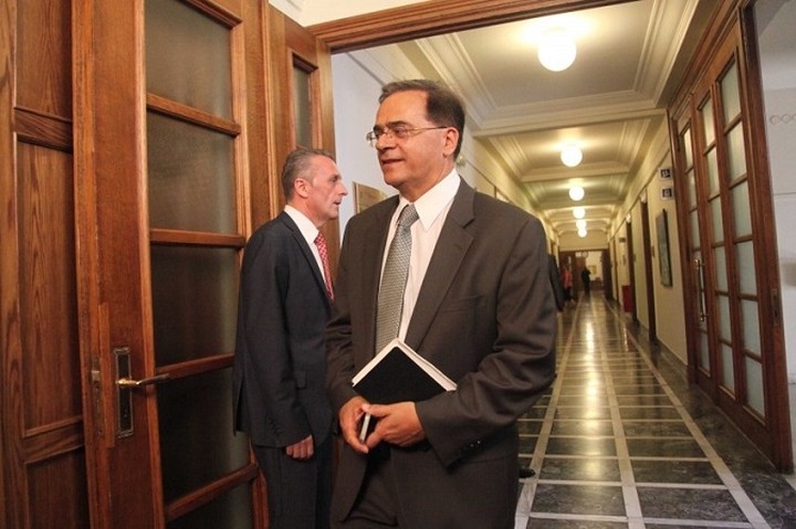 Χαρδούβελης: "Οι δανειστές δεν κάνουν βήμα πίσω"
