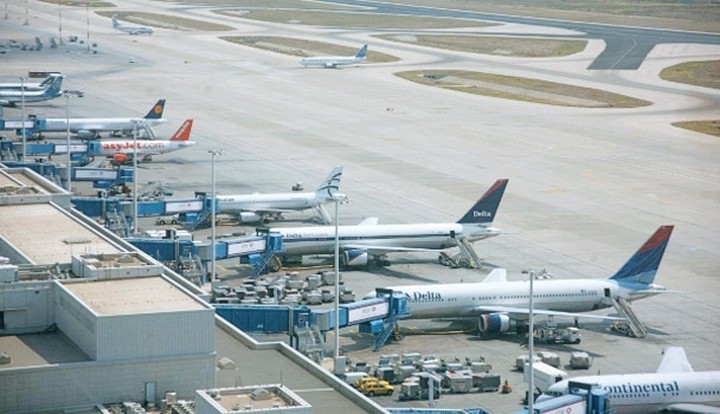 Η ιδιωτικοποίηση των περιφερειακών αεροδρομίων νέα αιτία αντιπαράθεσης