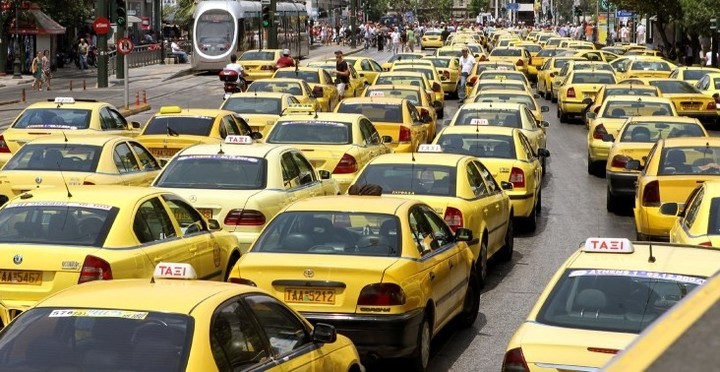 Ξέσπασε ο πόλεμος των ταξιτζήδων: Uber εναντίον Συνδικάτου