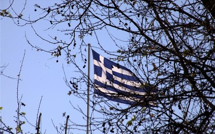 Handelsblatt: Η τρόικα απειλεί να διακόψει την παροχή ρευστότητας προς την Ελλάδα