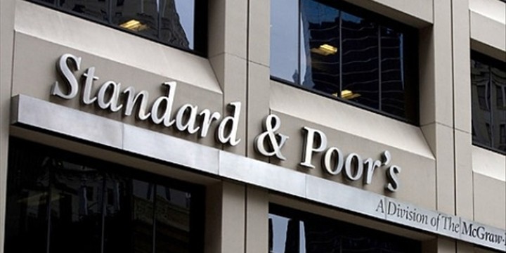 Υποβάθμιση της Ιταλίας από την Standard and Poor's