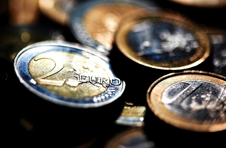 Το ευρώ 0,24% χαμηλότερα έναντι του δολαρίου