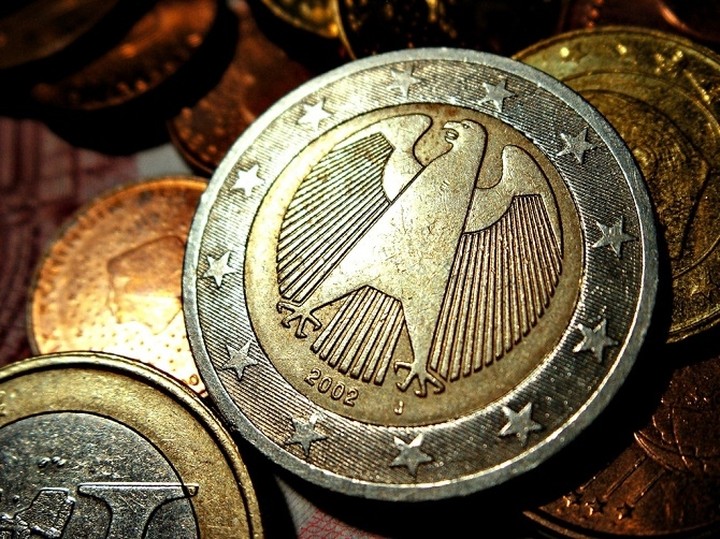 Οριακά κέρδη 0,04% καταγράφει σήμερα το ευρώ