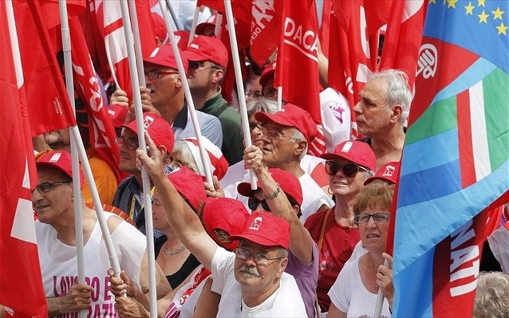 Οκτάωρη στάση εργασίας την Παρασκευή κατά της πολιτικής Ρέντσι