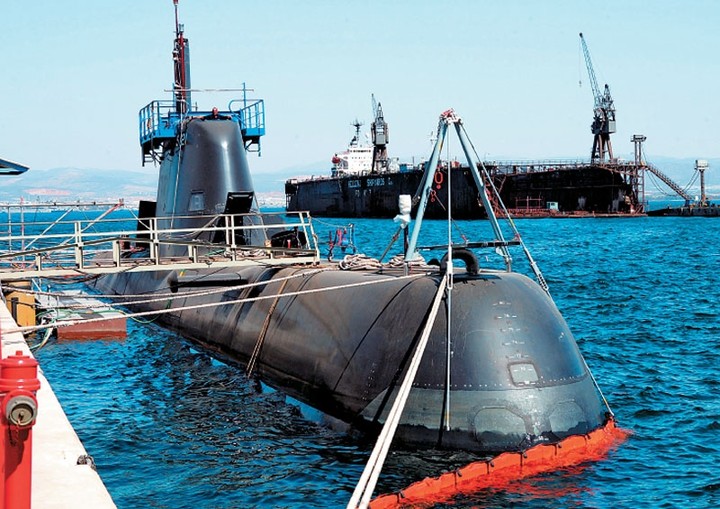Παραπομπή 32 από τους 34 κατηγορούμενους για τα υποβρύχια εισηγείται ο εισαγγελέας