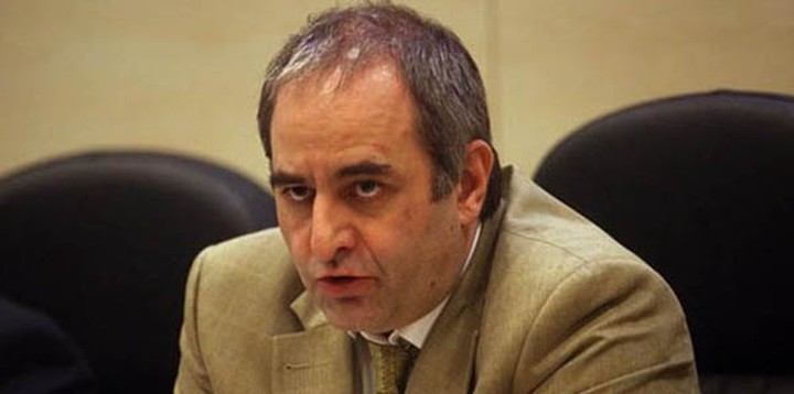 Παραιτήθηκε και ο ΓΓ Εμπορίου, Στ. Κομνηνός, για να είναι υποψήφιος