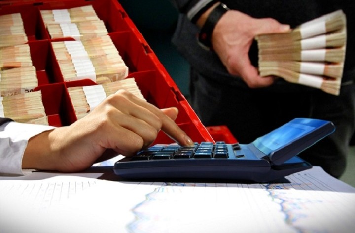 Αρνητικό επιτόκιο στις καταθέσεις επιβάλλει η Ελβετία