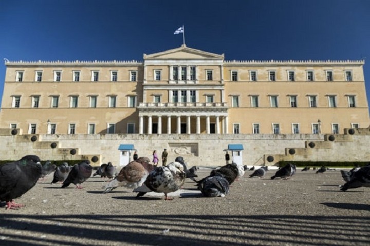 Economist: Πολιτικά συμφέροντα θα κρίνουν την εκλογή του ΠτΔ