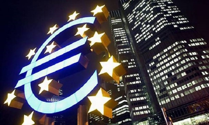 Reuters: Σενάρια της ΕΚΤ να μειώσει το ρίσκο αγοράς ομολόγων στους αδύναμους του ευρώ