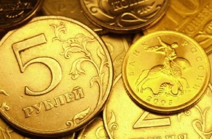Συνεχίζει να ανακάμπτει το ρούβλι