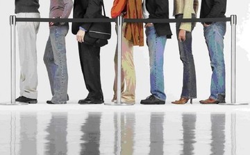 Δείτε πώς να πληρώσετε τα τέλη κυκλοφορίας χωρίς να «στηθείτε» στην ουρά