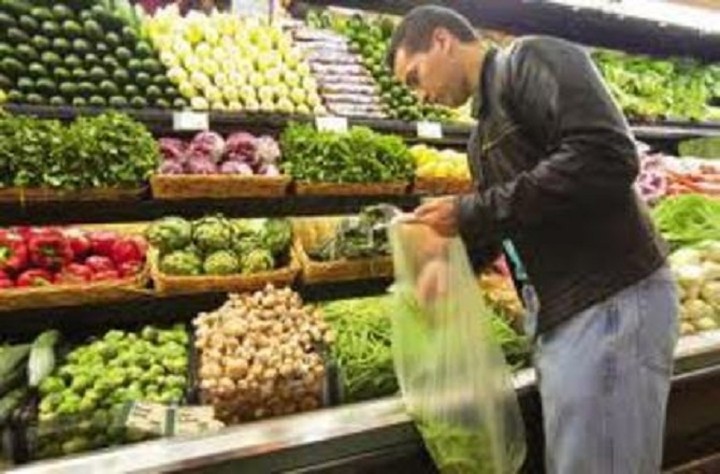Ελλάδα: Σε εορταστικούς ρυθμούς η αγορά - Έως και 30% έκπτωση στην αγορά του Ρέντη