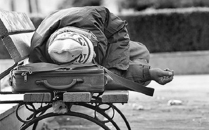 Ξεκίνησε το πρόγραμμα για τη στέγαση και την επανένταξη 1.200 αστέγων