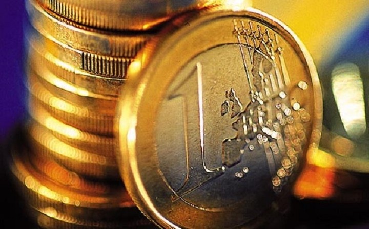 Reuters: Η πολιτική αναταραχή στην Ελλάδα έριξε το ευρώ σε χαμηλό 29 μηνών