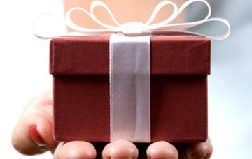 Δωροεπιταγές σε 3.600 οικογένειες για τρόφιμα και άλλα είδη