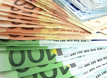 Πώς μοιράζεται ο "θησαυρός" των καταθέσεων: Οι λίγοι έχουν τα πολλά και οι πολλοί τα λίγα 