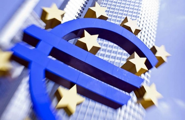 ΕΚΤ: Παράνομη τυχόν αναδιάρθρωση των ελληνικών ομολόγων