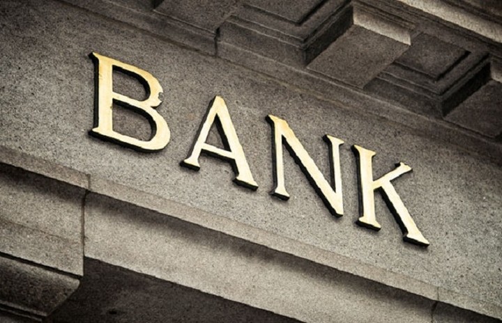 WSJ: Ξένοι οίκοι και τράπεζες κάνουν stress tests για να δουν αν αντέχουν ένα Grexit