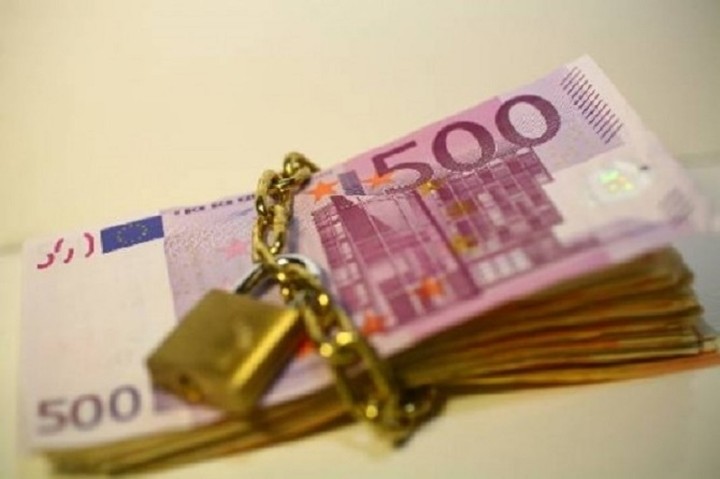 Σόιμπλε: Να συνεχιστεί η λιτότητα στην Ελλάδα όποια κι αν είναι η κυβέρνηση