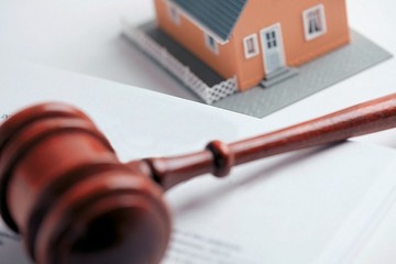 Αναστολή πλειστηριασμών της κύριας κατοικίας ζητούν οργανώσεις καταναλωτών