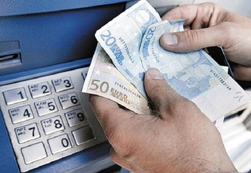 Νέοι φόροι στις τραπεζικές συναλλαγές και στα τυχερά παιχνίδια 