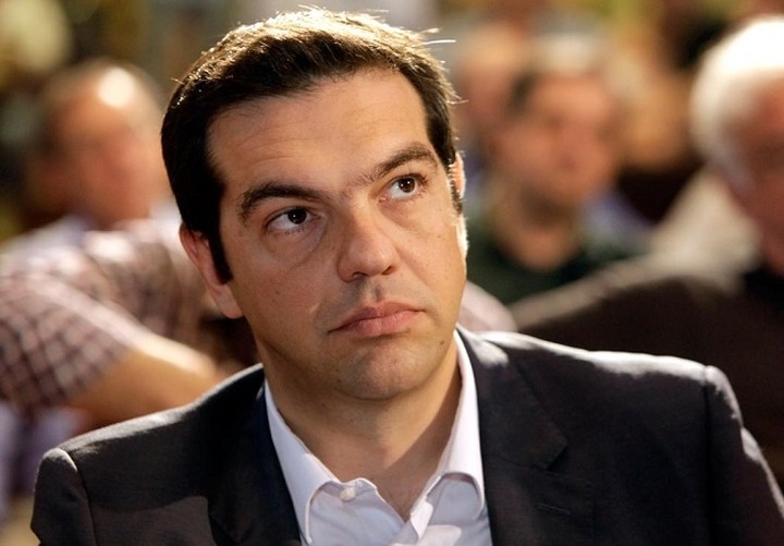 Handelsblatt: «Ο Αλέξης Τσίπρας παίζει με τη φωτιά»