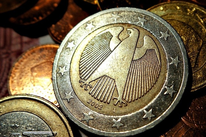 Πτώση του ευρώ στις αγορές Αυστραλίας - Ασίας μετά τα ελληνικά exit polls