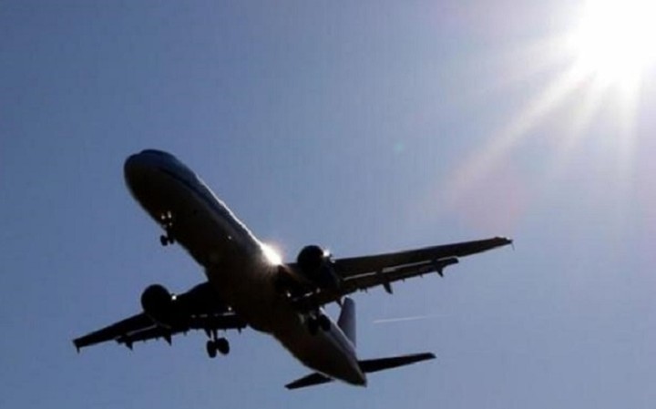 Το νέο τέλος που θα φουσκώσει τις τιμές των αεροπορικών εισιτηρίων