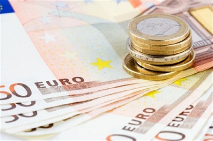 «Βουτιά» σε χαμηλό 11ετίας το ευρώ μετά από τη νίκη ΣΥΡΙΖΑ