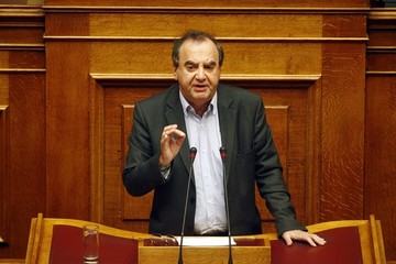 Στρατούλης: Τέλος στις περικοπές συντάξεων - Επιστρέφει η 13η σύνταξη 