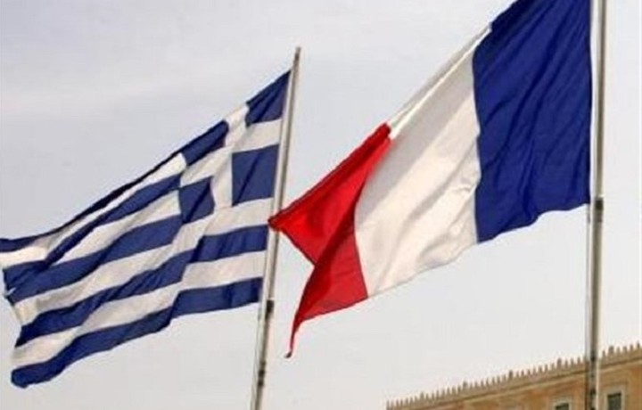 WSJ: Η Γαλλία στηρίζει την Ελλάδα στη μάχη για το χρέος