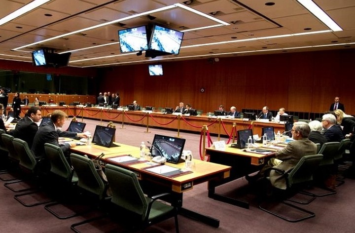 Με «πακέτο» 5 σημείων προσέρχεται στο Eurogroup η Αθήνα