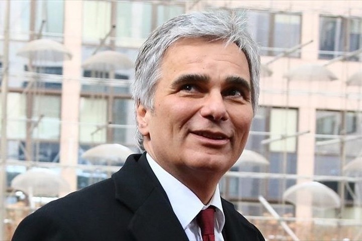 Β. Φάιμαν: Η Ελλάδα χρειάζεται μια έντιμη ευκαιρία