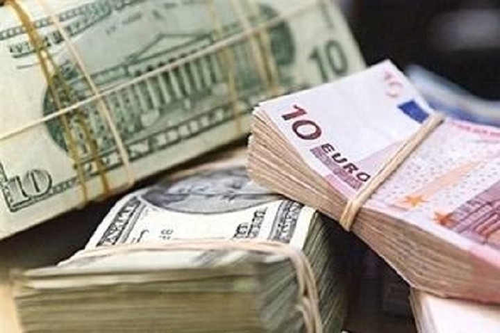 Οριακή άνοδος του ευρώ